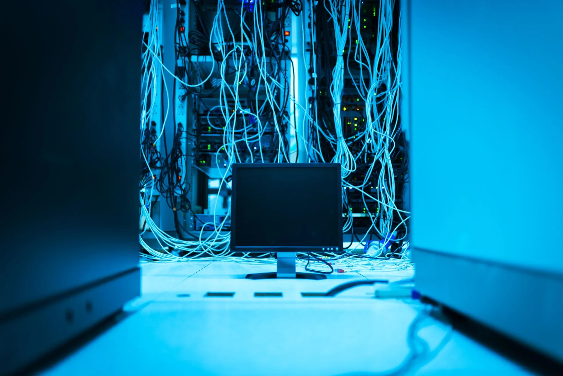 VPS vs Dedicated Server: Best Ecommerce Hosting in 2026